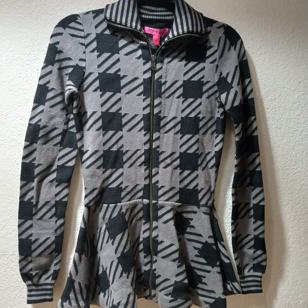 Betsey Johnson Nwot size m Black and Gray Striped Sweater